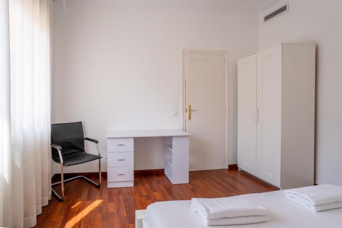 Eixample - Bright And Modern 4bd Only For Families Or Business Groups * Barcelone