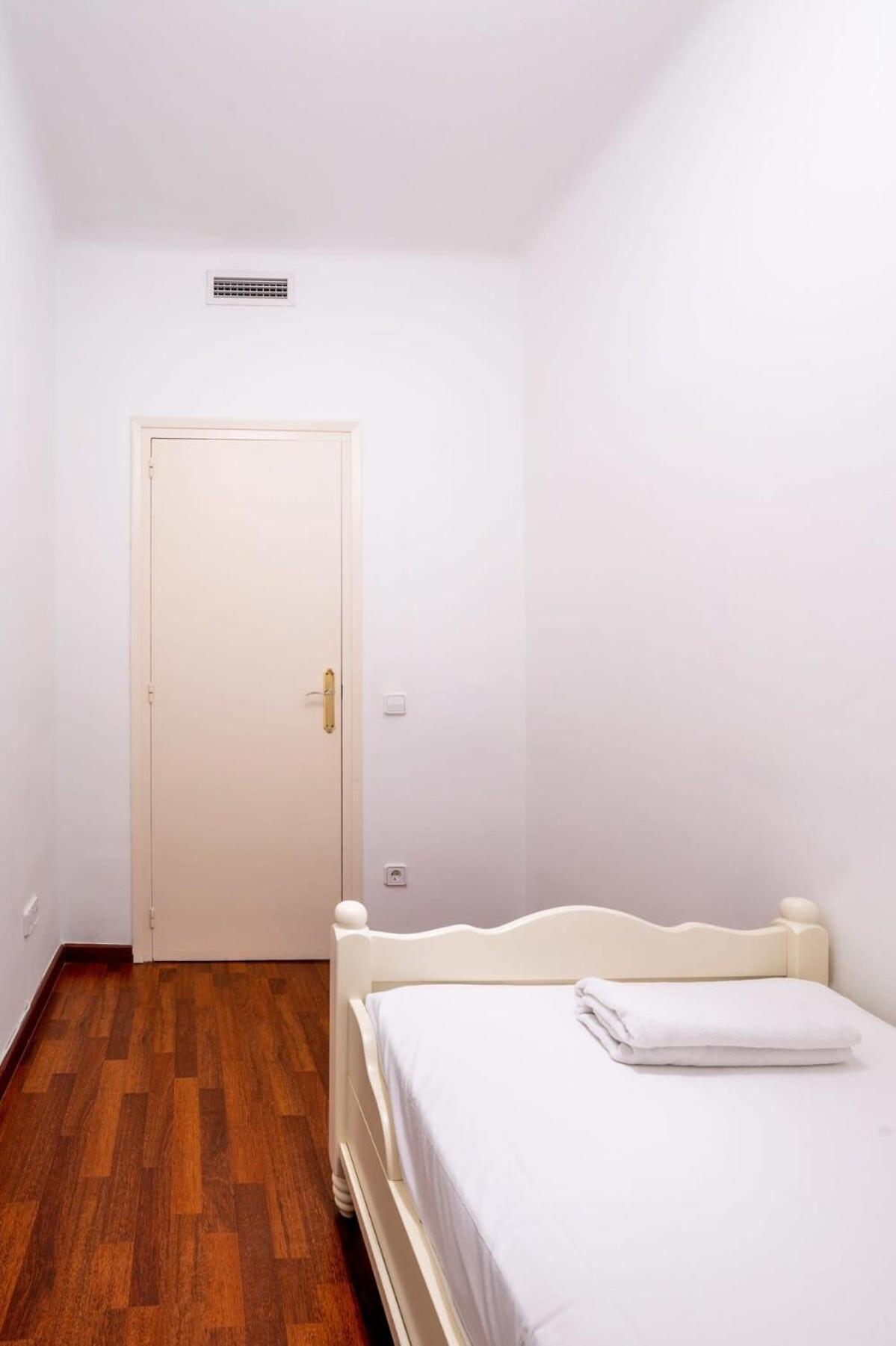 Eixample - Bright And Modern 4bd Only For Families Or Business Groups * Barcelone